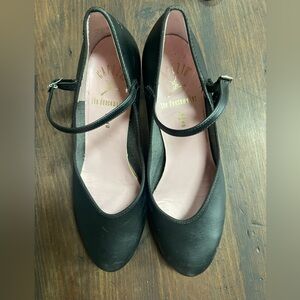 Capezio Dance Make Black Leather jazz shoes size 8.5
